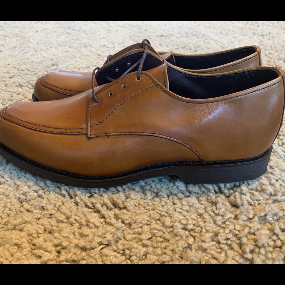 Allen Edmonds Dress Shoes
Mens Sz 10.5 D
Walnut